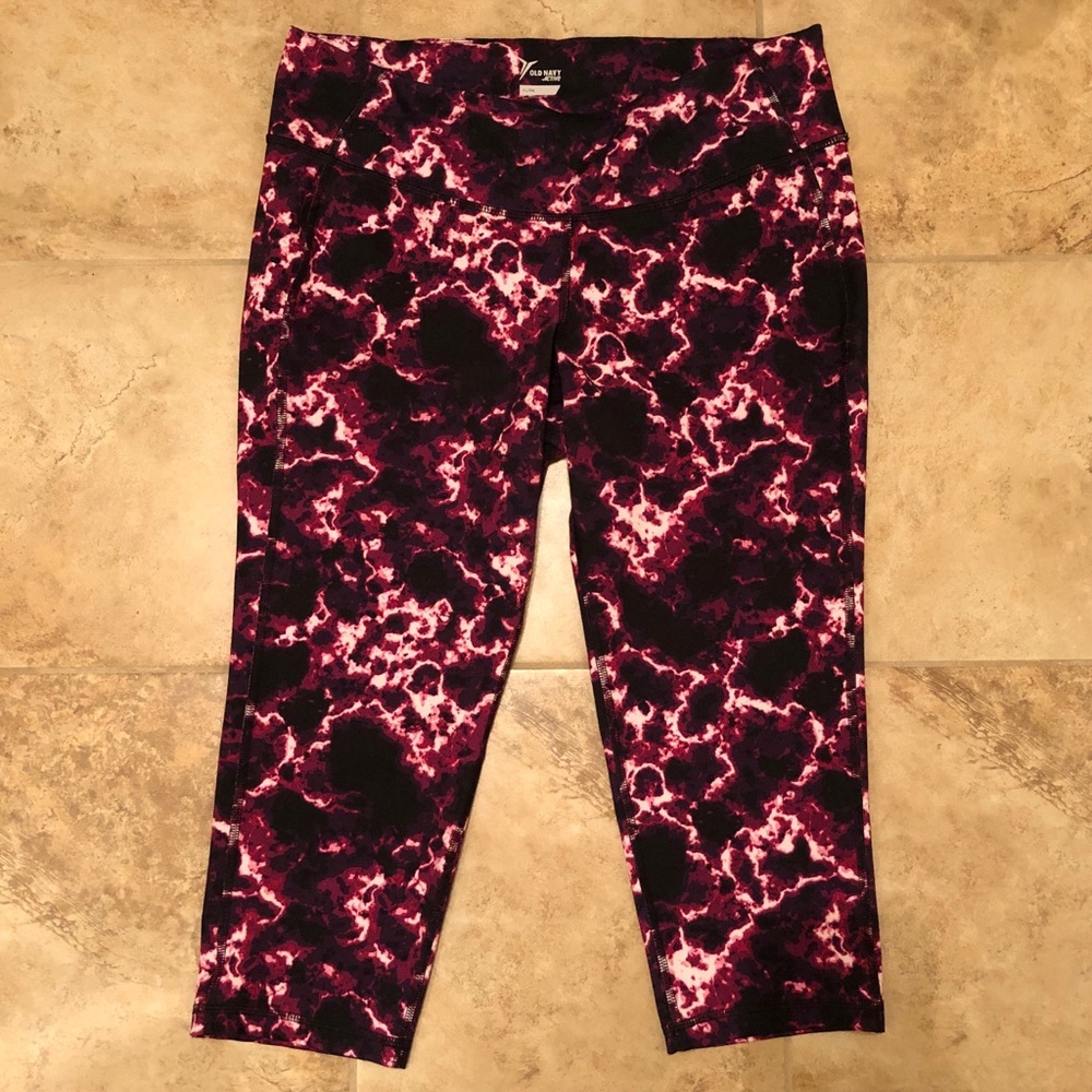 Old Navy Active athletic capris XL cosmo purple